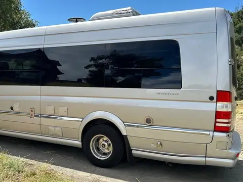 2018 Airstream Interstate Lounge — photo 2