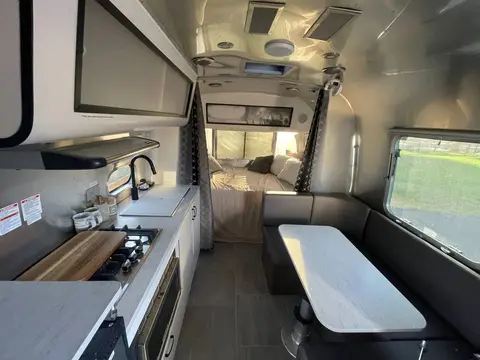 2021 Airstream Caravel 22FB — photo 3