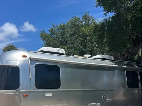 2022 Airstream Flying Cloud — photo 5