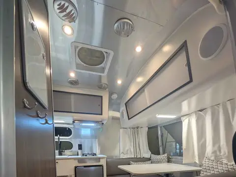 2024 Airstream Caravel 16RB — photo 4