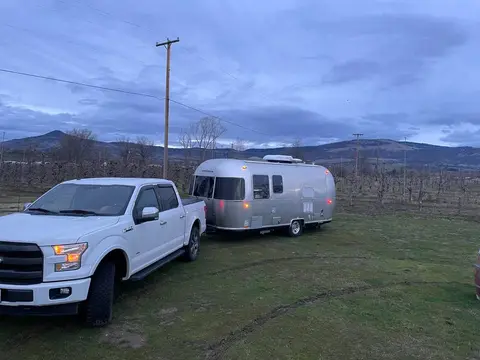 2017 Airstream Bambi 22FB — photo 2