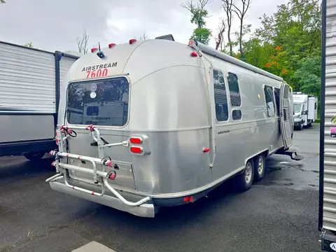 2012 Airstream Flying Cloud — photo 5