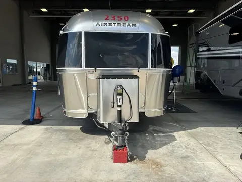 2021 Airstream Globetrotter 23FB Twin — photo 4