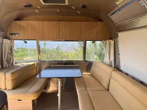 2019 Airstream Flying Cloud 25FB — photo 2