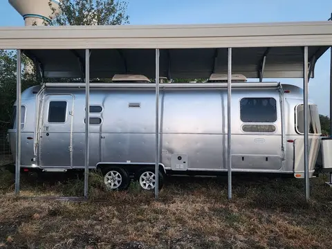 2023 Airstream Flying Cloud 27FB Twin; — photo 1