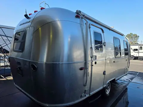 2023 Airstream Bambi — photo 5