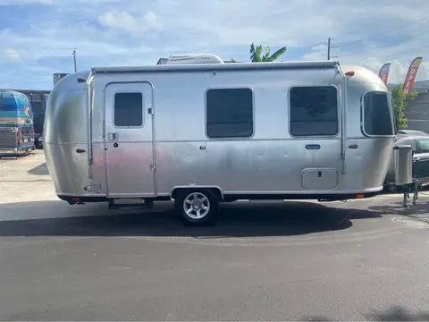 2024 Airstream Bambi 22 ft — photo 2