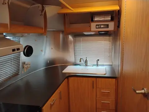 2006 Airstream Safari 75TH ANNIVERSARY 22 ft — photo 4