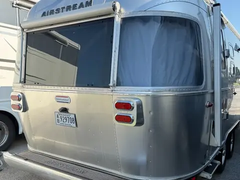 2023 Airstream International 25FBT; — photo 2