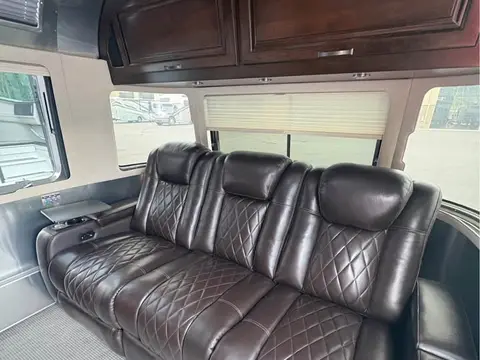 2021 Airstream Classic 30RB — photo 5