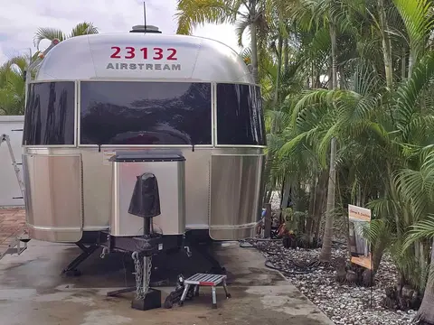 2019 Airstream Flying Cloud — photo 3