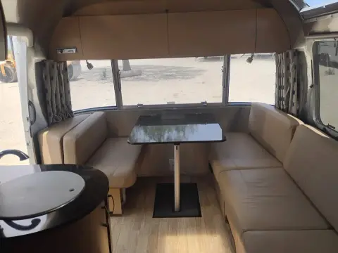 2016 Airstream Flying Cloud — photo 4
