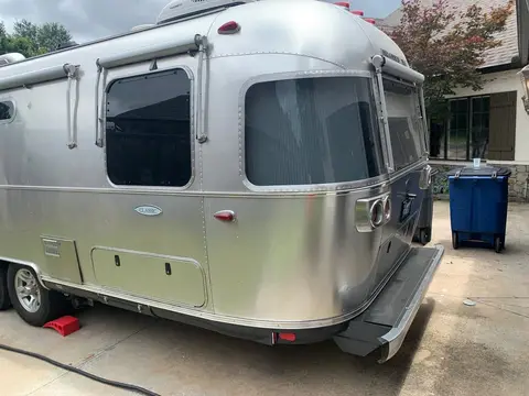 2016 Airstream Classic — photo 4