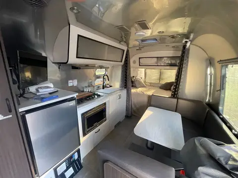 2021 Airstream Caravel 22FB — photo 4