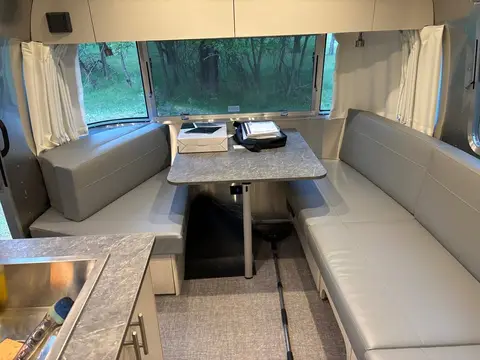 2023 Airstream Flying Cloud — photo 2