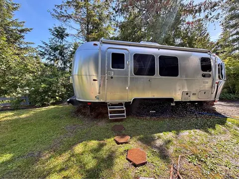 2023 Airstream Flying Cloud 23FB — photo 1