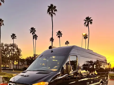 2014 Airstream Interstate Lounge EXT — photo 1