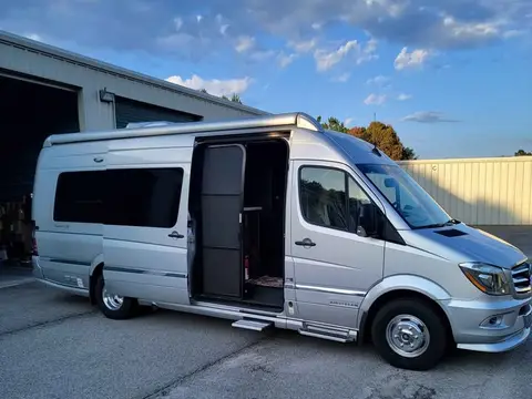 2019 Airstream Interstate Grand Tour — photo 3