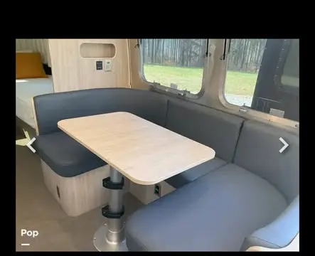 2020 Airstream Globetrotter 23FB Twin — photo 2