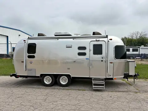 2019 Airstream International 23CB — photo 1