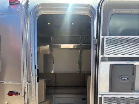 2023 Airstream Flying Cloud — photo 5