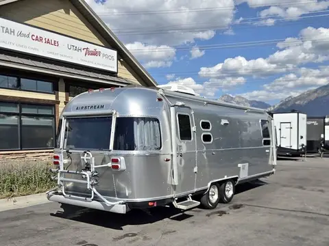 2017 Airstream International Signature — photo 1