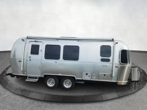 2022 Airstream Globetrotter — photo 3