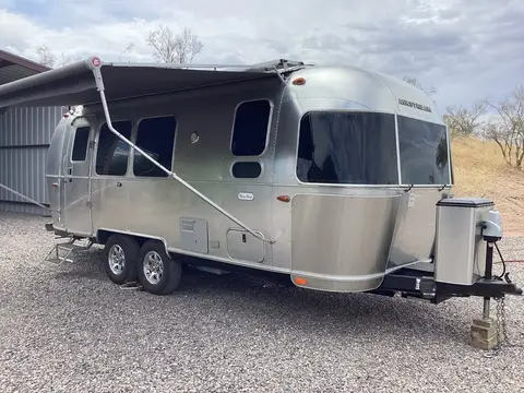 2020 Airstream Flying Cloud — photo 2