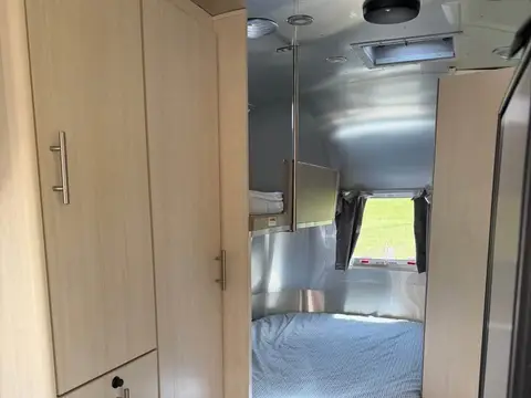 2022 Airstream Flying Cloud — photo 5