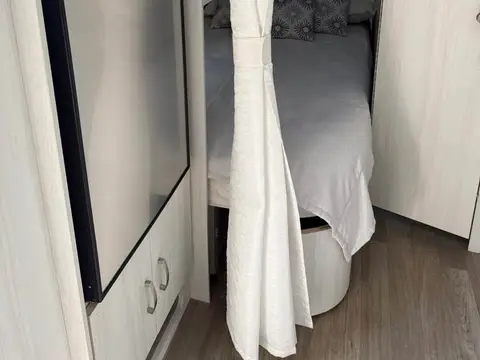 2020 Airstream Bambi 19 ft — photo 5