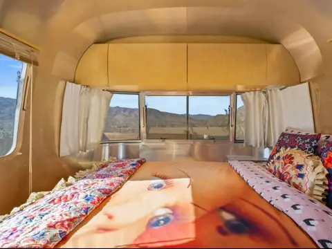 2010 Airstream Flying Cloud 23FB — photo 4