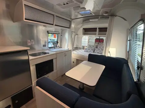 2021 Airstream Bambi 22FB — photo 2