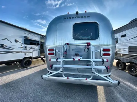 2019 Airstream Flying Cloud 23CB — photo 4