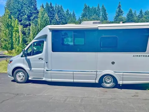 2021 Airstream Atlas — photo 1