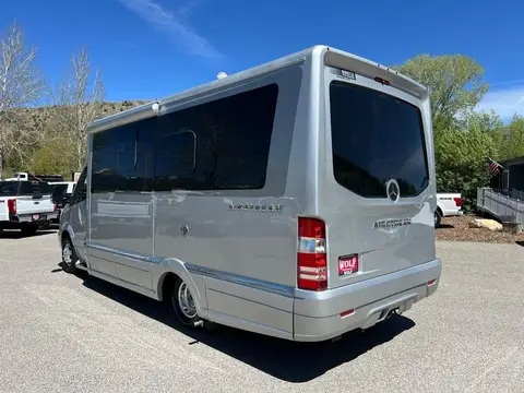 2018 Airstream Atlas — photo 3