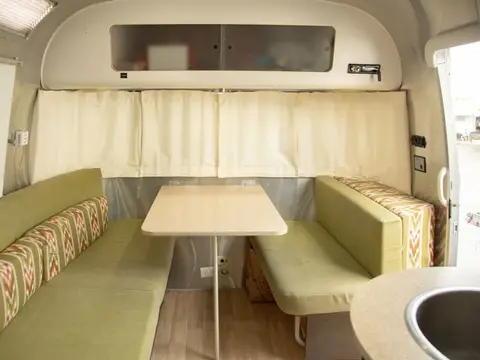 2011 Airstream International CCD — photo 3