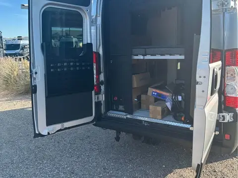 2026 Airstream Rangeline — photo 5
