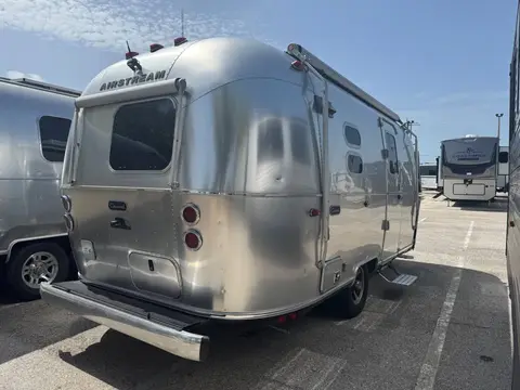 2020 Airstream Caravel 20FB — photo 4