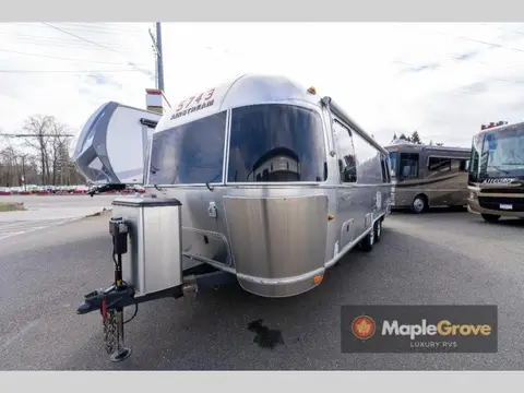 2015 Airstream Flying Cloud 25FB — photo 4