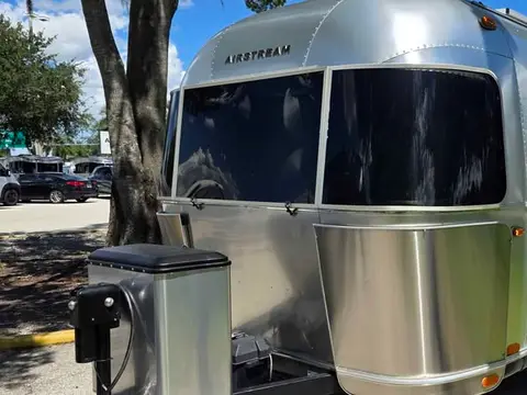 2019 Airstream Bambi 16RB Sport — photo 4
