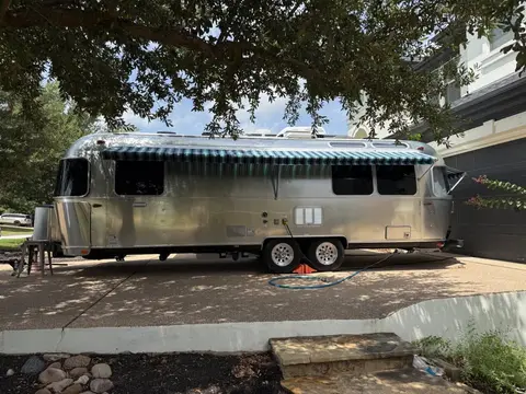 2021 Airstream International 27FBQ — photo 5