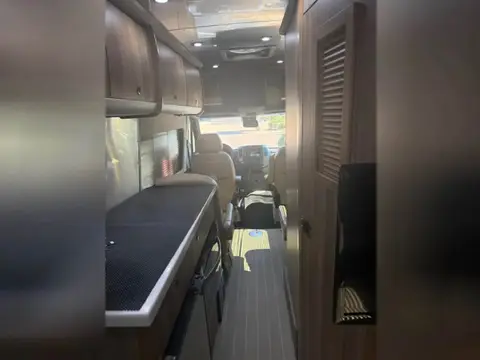 2018 Airstream Interstate — photo 4