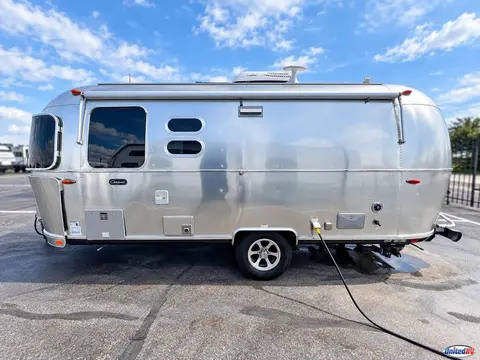 2020 Airstream Caravel — photo 5