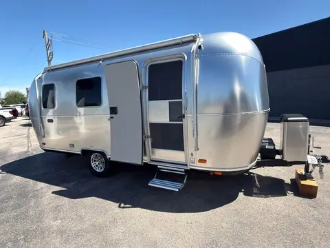 2026 Airstream World Traveler — photo 1