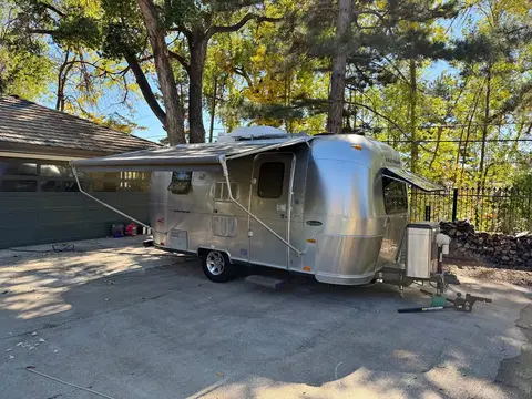 2007 Airstream Bambi Safari; 75th Anniversary Edition; 19' 19 ft — photo 1