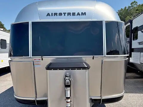 2024 Airstream Classic 30RBT — photo 1