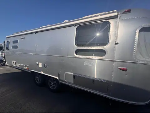 2023 Airstream Pottery Barn 28RBT — photo 5