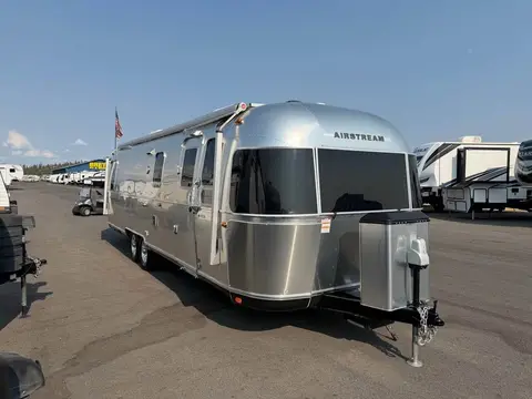 2019 Airstream Classic 30QB — photo 2