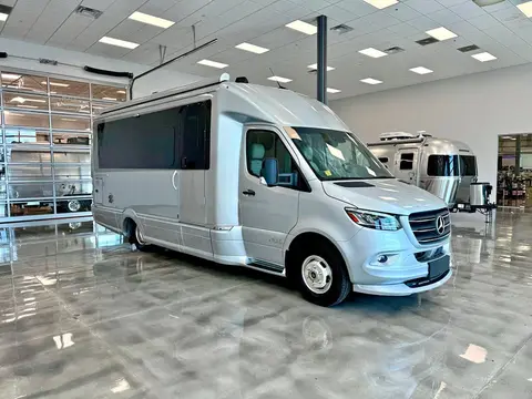 2021 Airstream Atlas Murphy Suite — photo 1
