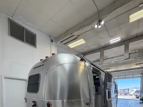 2018 Airstream Bambi 22FB — photo 3